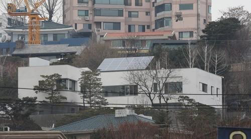 이명희 신세계그룹 회장의 서울 용산구 한남동 자택이 올해도 표준주택 공시가격 상승률 1위를 차지했다. 사진은 한남동 자택 전경.<연합뉴스>